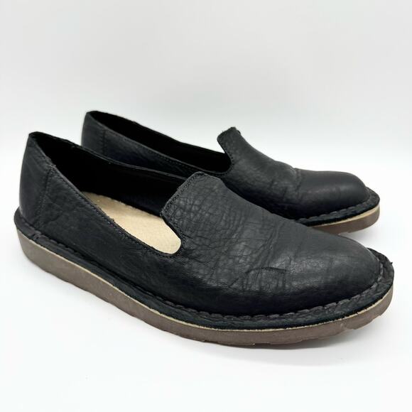 L.L. Bean Stonington Black Leather Slip On Flat Loafers Size 8.5 Minimal Office - Picture 2 of 12